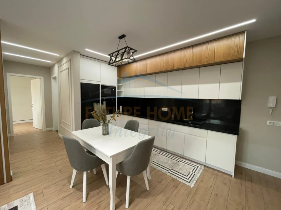 Qera, Apartament 2+1+2+2 Poste parkimi, Liqeni i Thatë, Tiranë.