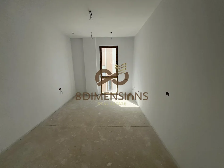 Tirane, shitet Vile 4+1 Kati 0, 334 m² 734.800 € (teg)