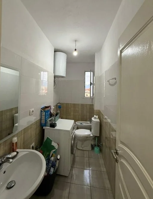 Tirane, shitet apartament 1+1 Kati 2, 67 m² 90.000 € (Ardeno, Dogana)