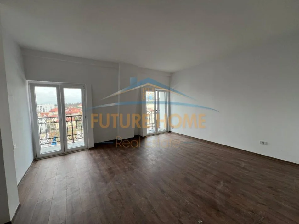 Tirane, shitet apartament 2+1 Kati 4, 103 m² 159.000 € (Porta e Re)