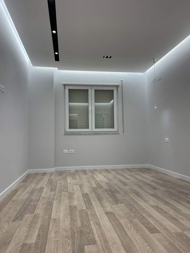 Tirane, jap me qera apartament 2+1+BLK Kati 8, 108 m² 350 Euro (Astir)