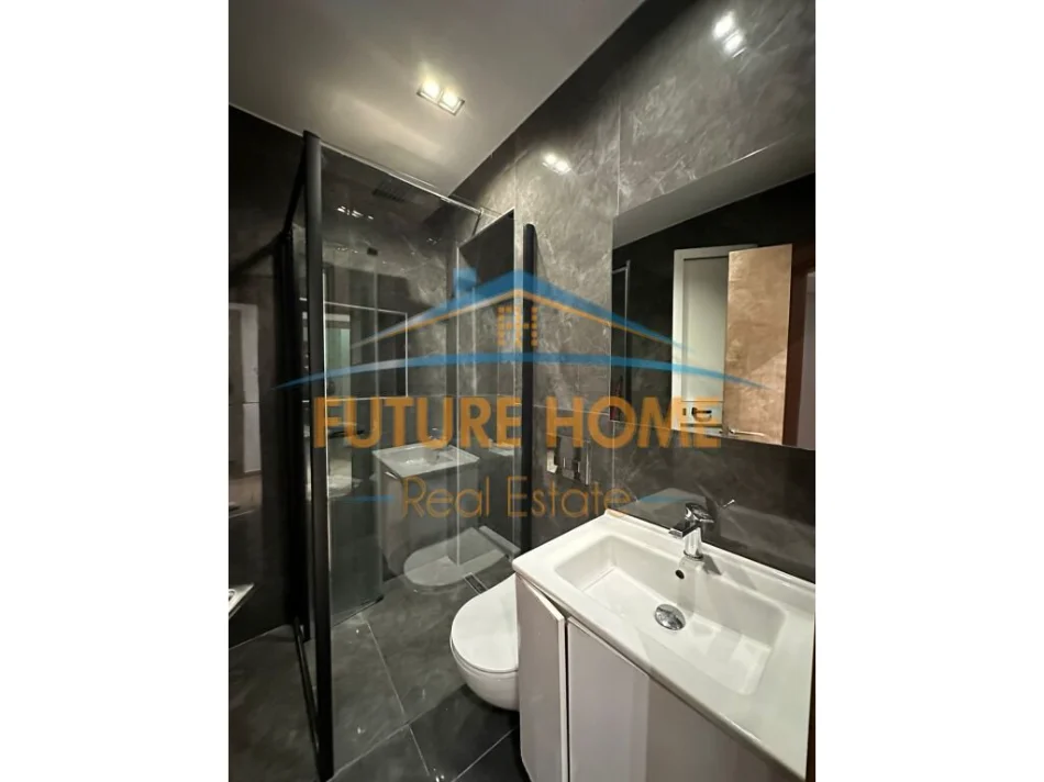 Shqiperi, shitet apartament 3+1 Kati 1, 100 m² 218.000 € (petro nini)