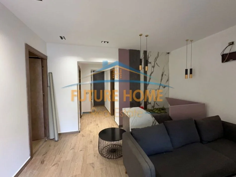 Tirane, shitet apartament 1+1 Kati 1, 100 m² (Petro Nini)