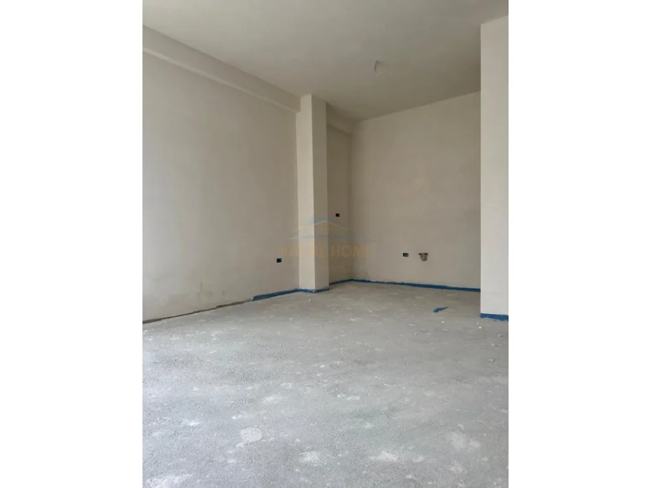 Tirane, shitet apartament 2+1 Kati 4, 84 m² 176.000 € (Ali Demi)