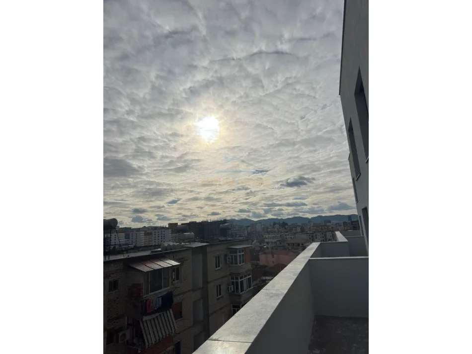 Tirane, shitet apartament 2+1 Kati 4, 84 m² 176.000 € (Ali Demi)