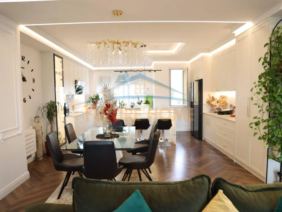 Tirane, shes apartament+verande | Penthouse 4+1+Aneks+Ballkon Kati 6, 257 m² 650.000 € (SELITE REZIDENCA EURO 3D)