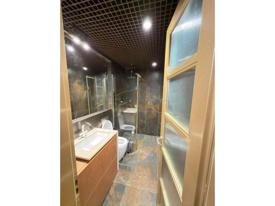 Tirane, shitet apartament 2+1 Kati 1, 101 m² 285.000 € (Rruga e Dibres)