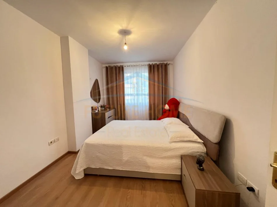 Tirane, shitet apartament 1+1 Kati 8, 71 m² 123.000 € (Kompleksi Fratari, Unaza e Re)