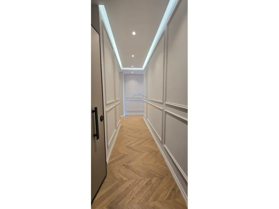 Tirane, jepet me qera apartament 2+1+Ballkon Kati 3, 116 m² 1.200 € (Apartament 2+1+2, Mine Peza, Tiranë)