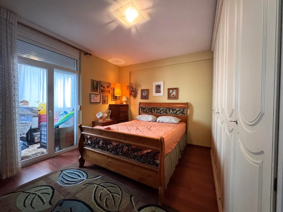Tirane, shes apartament 2+1+Aneks+Ballkon Kati 5, 144 m² 255.000 € (kodra diellit)