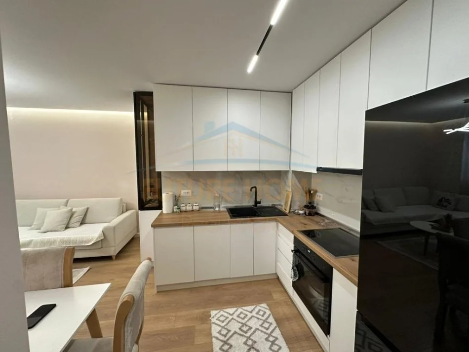 Tirane, shitet apartament 1+1+Ballkon Kati 0, 58 m² 87.000 € 