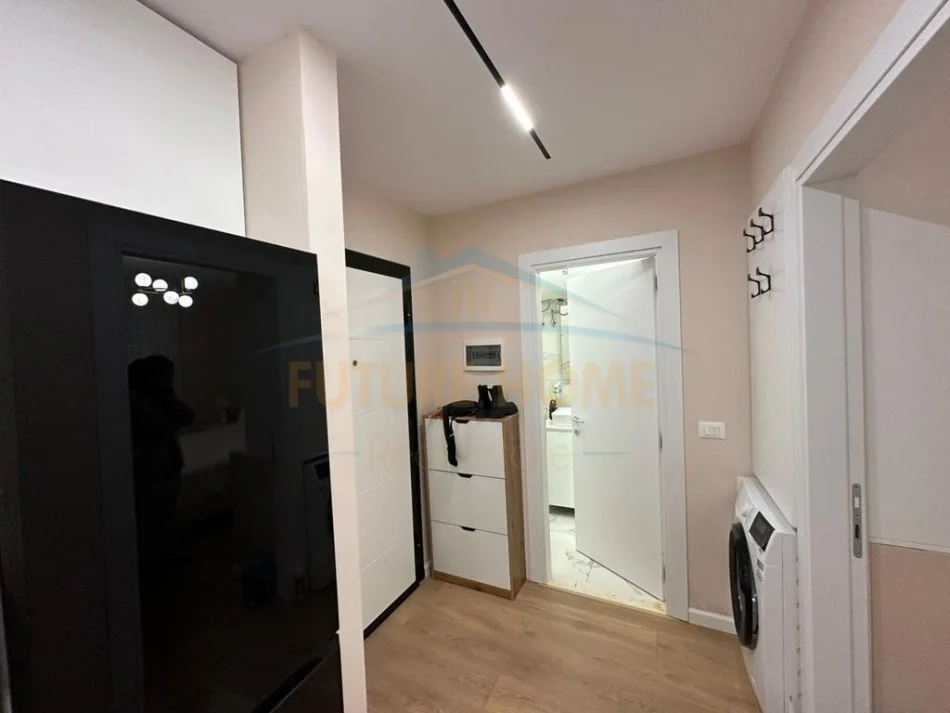 Tirane, shitet apartament 1+1+Ballkon Kati 1, 59 m² 110.000 € 