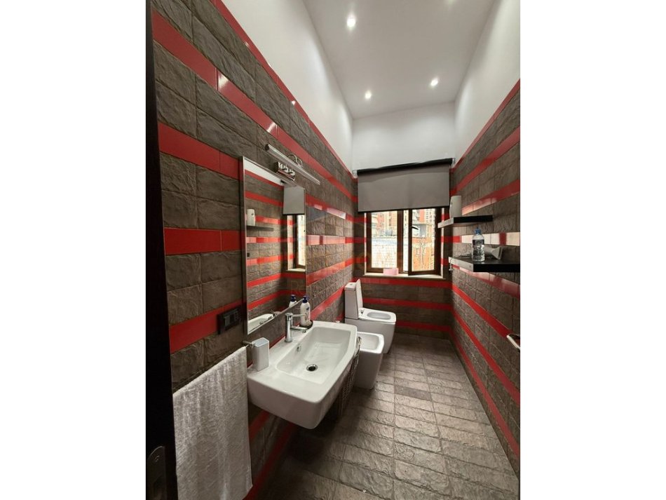 Qira, Apartament 2+1+2, Rruga e Dibrës, Tiranë. 1,350 €, OPP62628