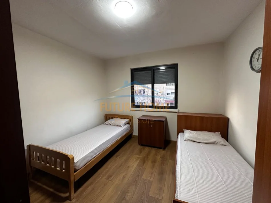 Tirane, shitet apartament 2+1 Kati 4, 71 m² 135.000 € (XHAMLLIKU)