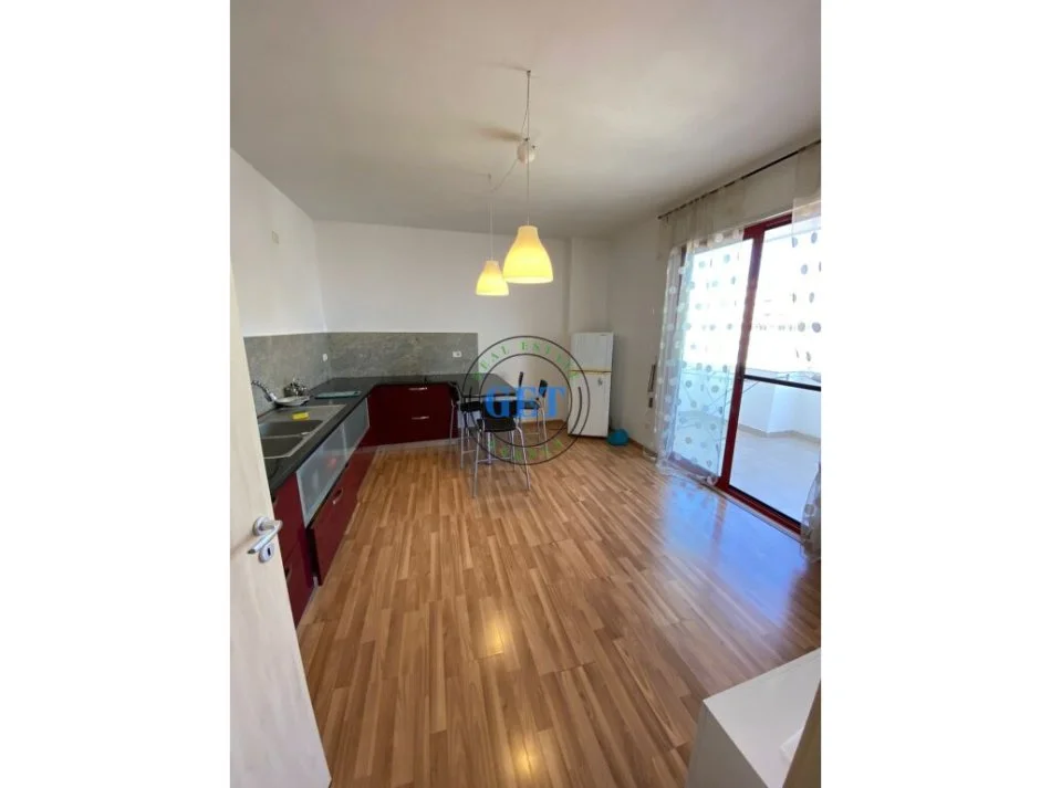 Durres, jepet me qera apartament 3+1+Ballkon Kati 10, 110 m² 500 € 