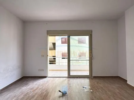 Durres, shitet apartament 2+1+Ballkon Kati 5, 116 m² 130.000 € (Ish Rajoni,Durres)