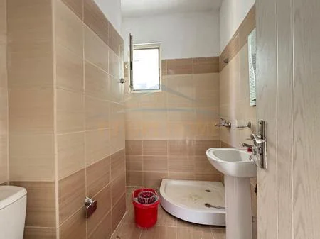 Durres, shitet apartament 2+1+Ballkon Kati 5, 116 m² 130.000 € (Ish Rajoni,Durres)