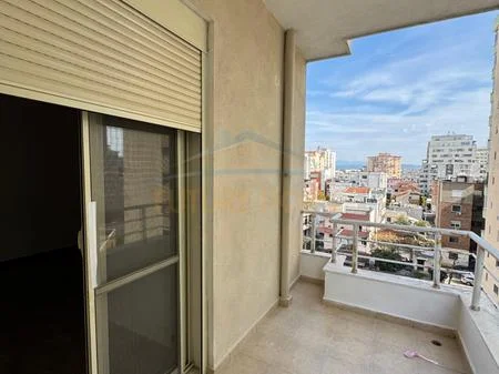 Durres, shitet apartament 2+1+Ballkon Kati 5, 116 m² 130.000 € (Ish Rajoni,Durres)