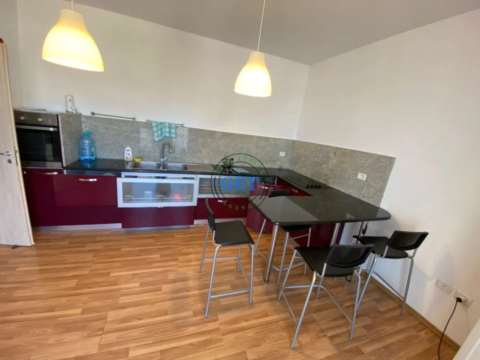 Durres, jepet me qera apartament 3+1+Ballkon Kati 10, 110 m² 500 € 