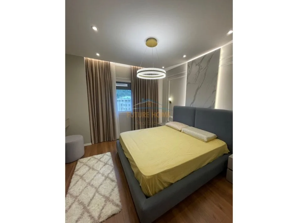 Tirane, shitet apartament 2+1+Ballkon Kati 6, 92 m² 245.000 € (KODRA E DIELLIT)