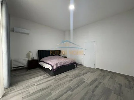 Tirane, jepet me qera apartament 4+1 Kati 4, 250 m² 1.500 € 