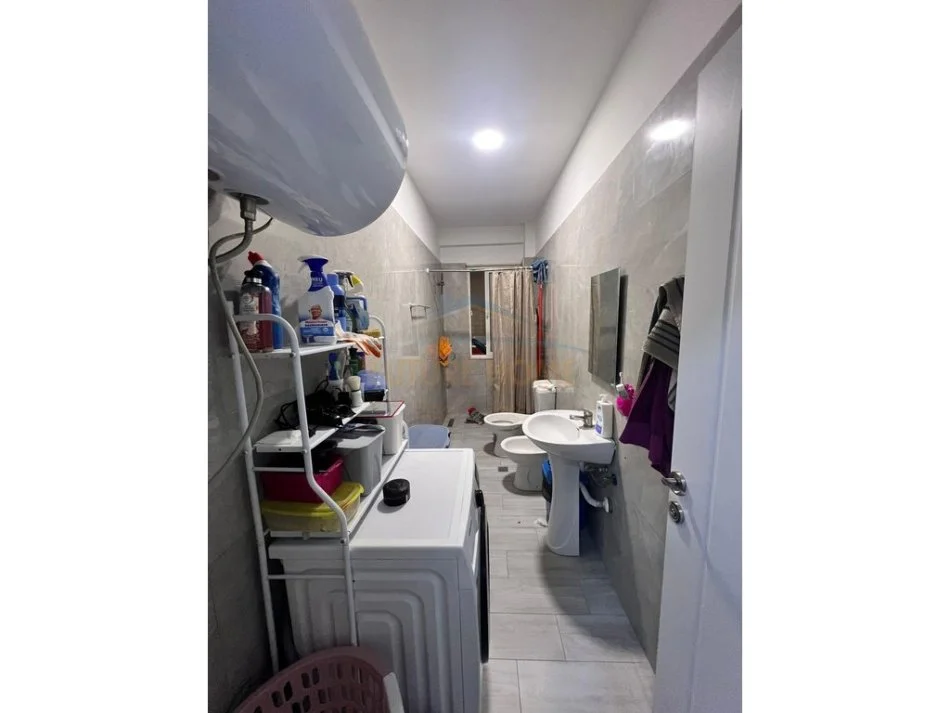 Tirane, shitet apartament 2+1+Ballkon Kati 2, 125 m² 187.000 € 