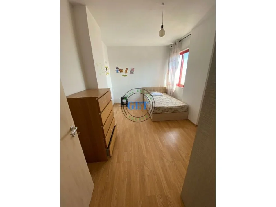 Durres, jepet me qera apartament 2+1 , 110 m² 500 € (Gjykata Durres)