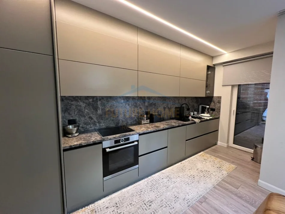 Shitet, Apartament 2+1+2 me Depo + Post Parkimi, Rruga Jordan Misja, Tirane.