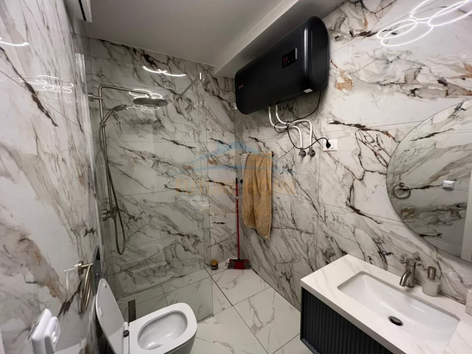 Shitet, Apartament 2+1+2 me Depo + Post Parkimi, Rruga Jordan Misja, Tirane.