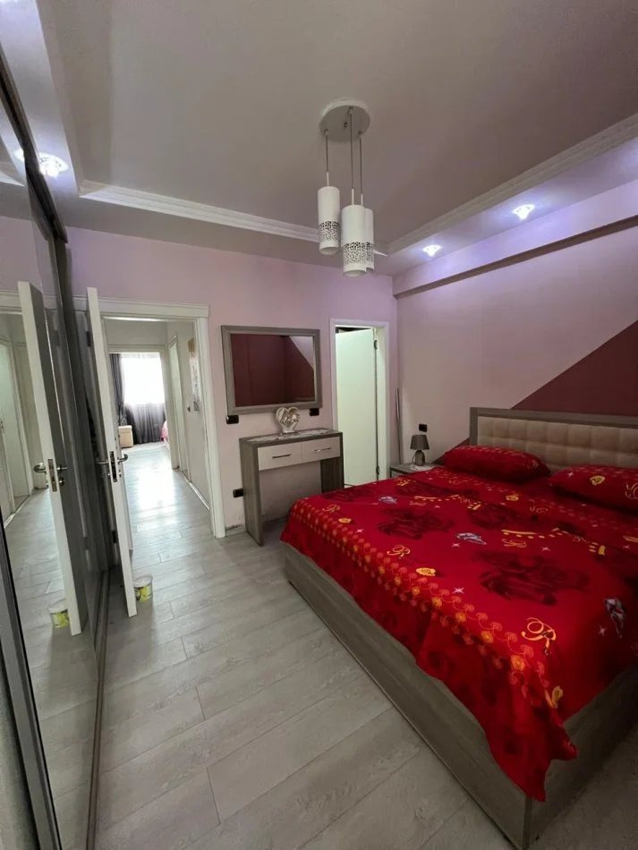 Durres, jepet me qera apartament 3+1+Ballkon Kati 5, 100 m² 550 € 