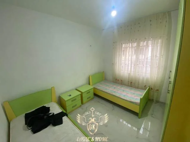 Durres, jepet me qera apartament 2+1+BLK Kati 1, 75 m² 300 Euro (Shkolla Qemal Mici)