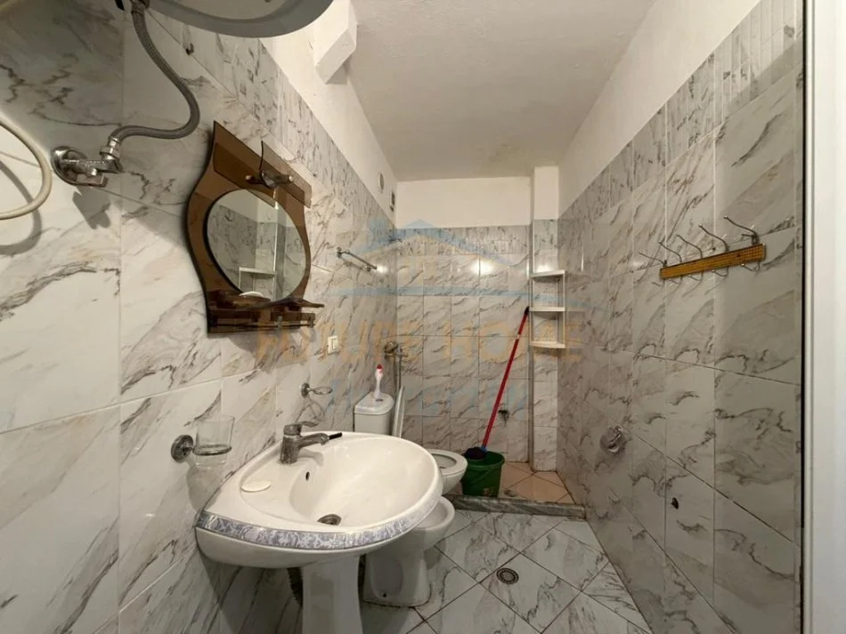 Tirane, shitet apartament 2+1+Ballkon Kati 1, 73 m² 125.000 € 