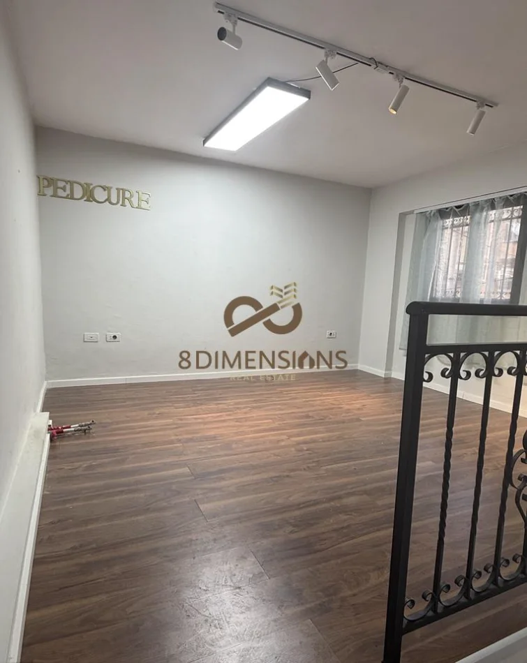 Tirane, jepet me qera ambjent biznesi Kati 0, 32 m² 550 € (Mine Peza)