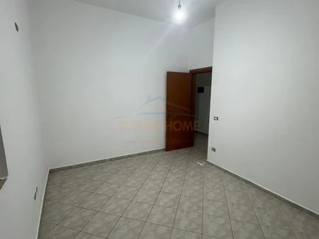 Tirane, shitet apartament 1+1 Kati 1, 69 m² 96.600 €