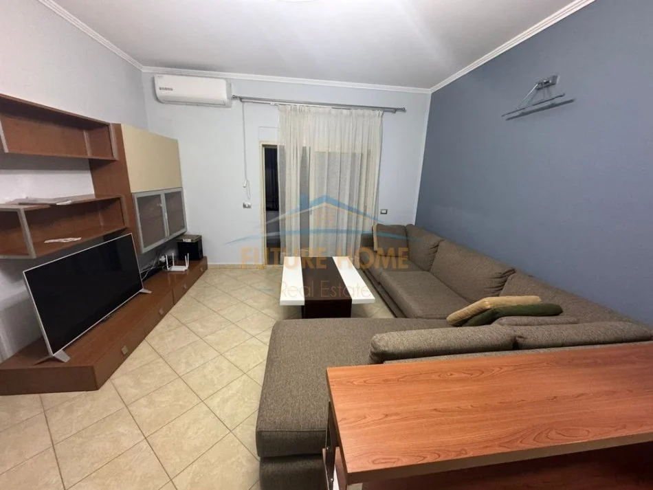 Tirane, jap me qera apartament 2+1+Ballkon Kati 7, 97 m² 600 € (Harry fultz)
