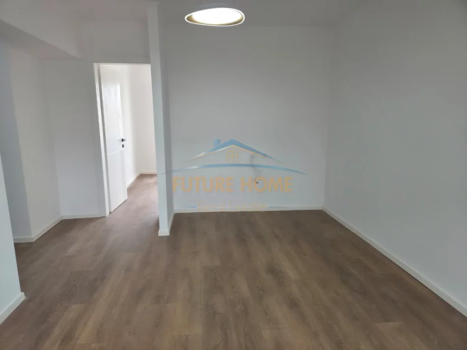 Tirane, shitet apartament 1+1 Kati 4, 50 m², 108000 euro (Rruga Ali Demi prane bankes Credins, Tiranë)