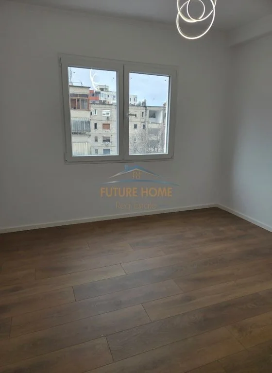 Tirane, shitet apartament 1+1 Kati 4, 35 m² 88.000 € (Tregu elektrik)