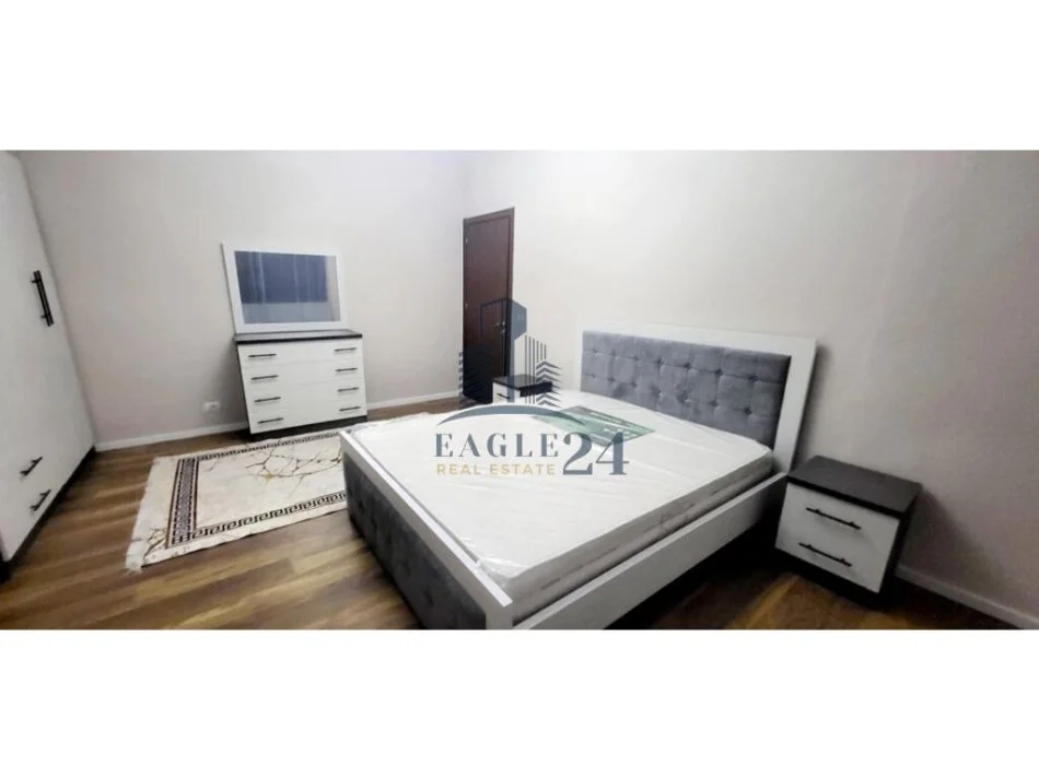 Tirane, jepet me qera apartament 2+1 Kati 4, 110 m² 800 € (myslym shyri)