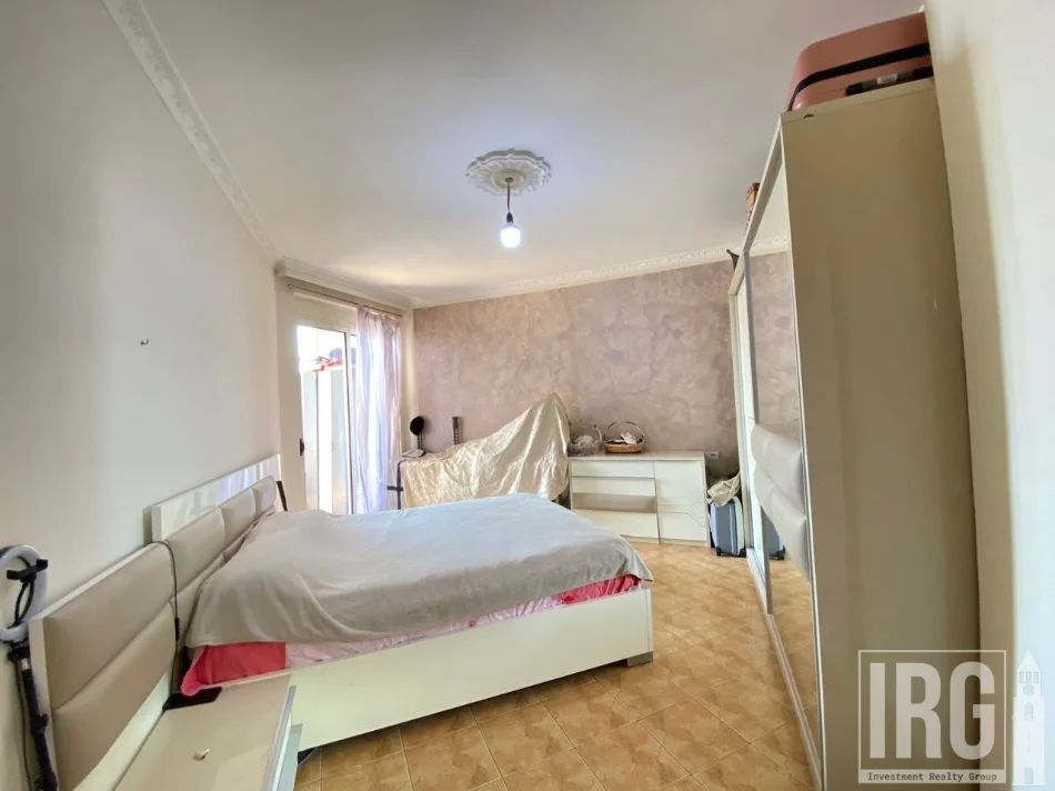 Tirane, jepet me qera apartament 2+1+Aneks+Ballkon Kati 8, 95 m² 500 € (astir)