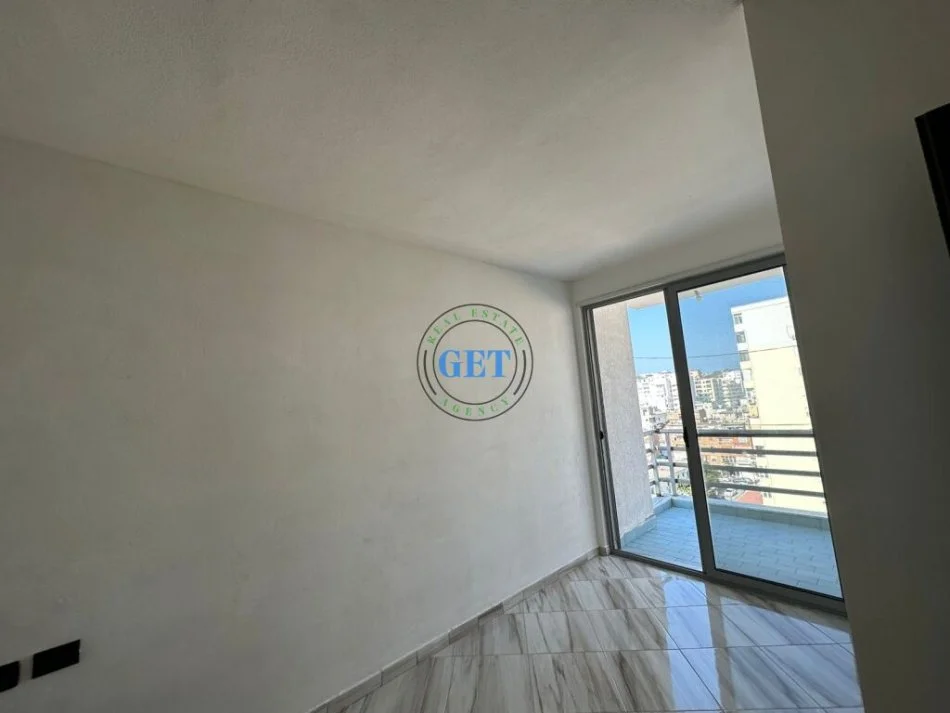 Durres, jepet me qera apartament 2+1+Ballkon Kati 6, 101 m² 260 € (Ish URT Durres)