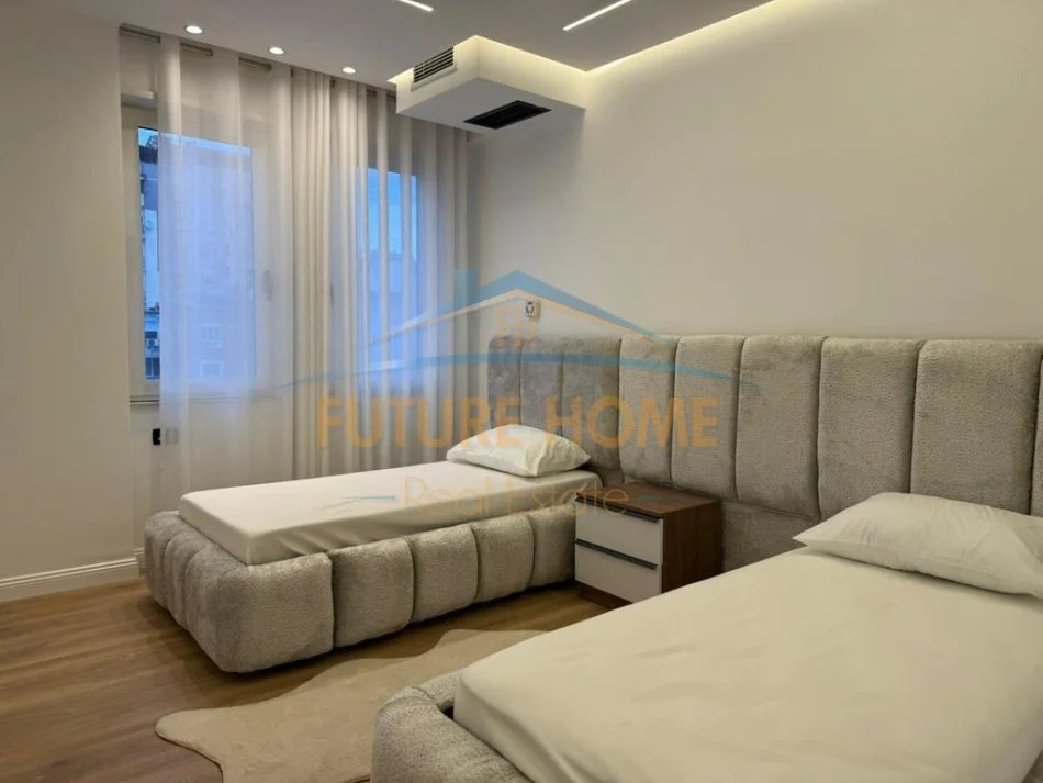 Tirane, jepet me qera apartament 2+1 Kati 3, 100 m² 1.300 € (Rruga e Kosovarëve)