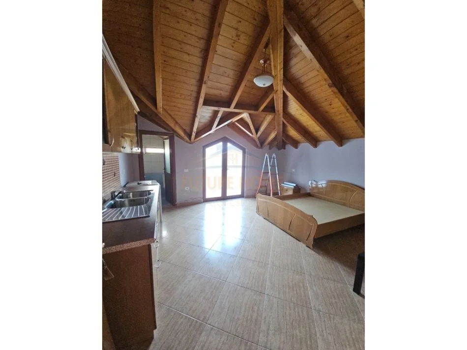 Mali Robit, shitet Vile ne plazh , 460 m² 650.000 € (Mali i Robit)