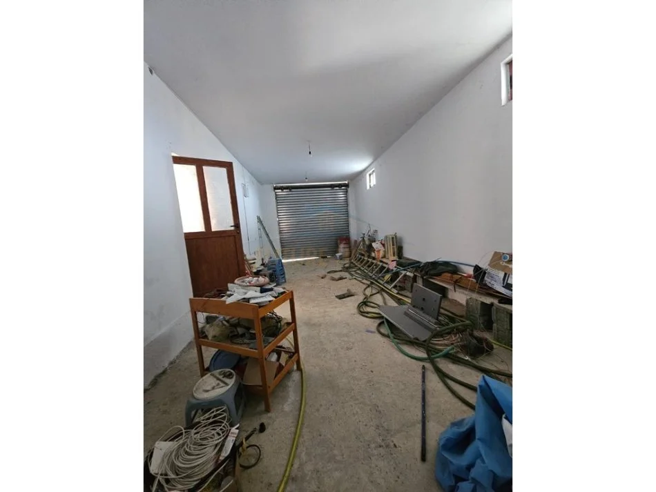 Mali Robit, shitet Vile ne plazh , 460 m² 650.000 € (Mali i Robit)