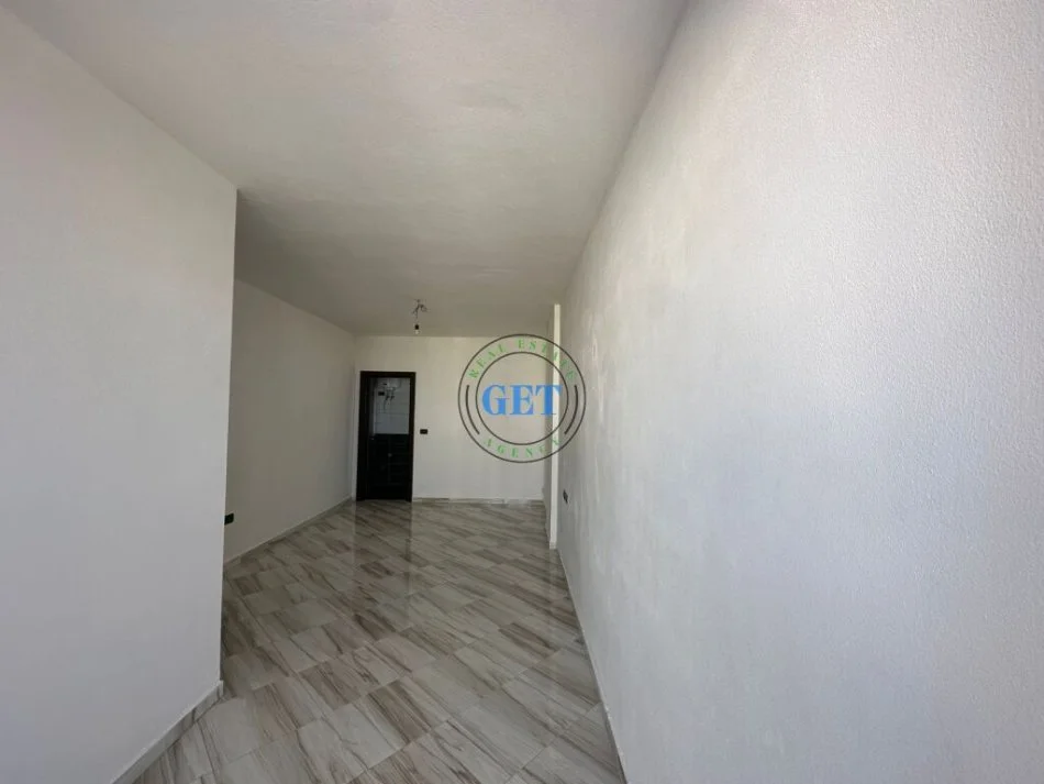Durres, jepet me qera apartament 2+1+Ballkon Kati 6, 101 m² 260 € (Ish URT Durres)
