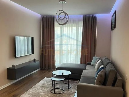 Tirane, jepet me qera apartament 2+1 Kati 5, 80 m² 700 € (Rr dibres)