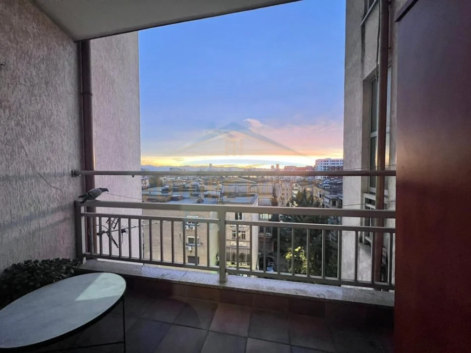 Tirane, jepet me qera apartament 1+1 Kati 5, 68 m² 519 € (Porcelan)