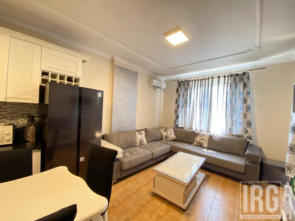 Tirane, jepet me qera apartament 2+1+Aneks+Ballkon Kati 8, 95 m² 500 € (astir)
