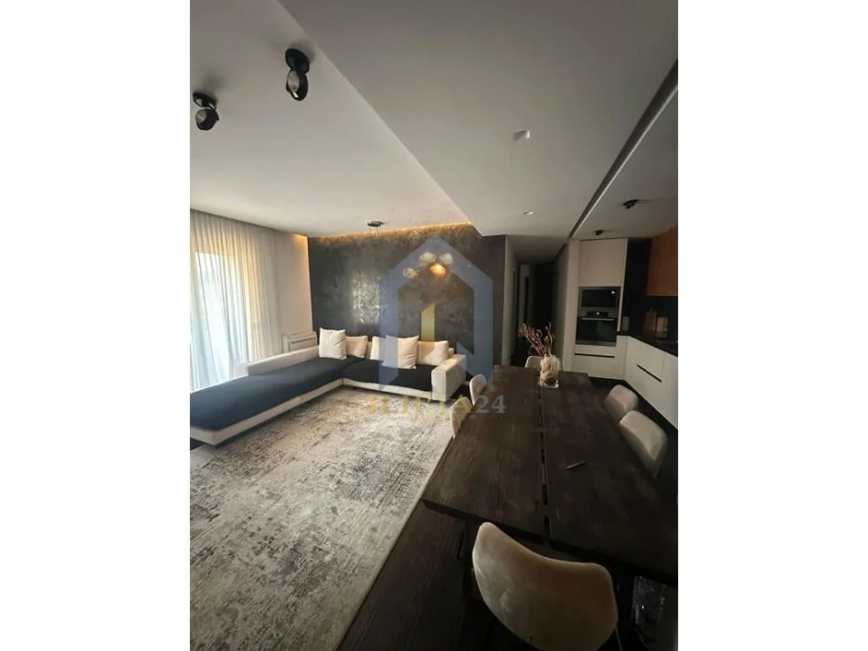 Tirane, shitet apartament 2+1+Ballkon Kati 4, 115 m² (Apartament 2+1+ post parkim me qira ne "Myslym Shyr")