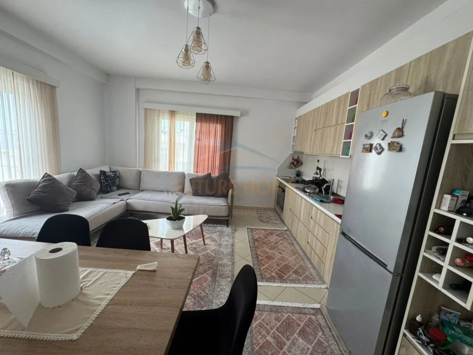 Tirane, shes apartament 1+1+Ballkon Kati 8, 62 m² 250.000 € (RRUGA PETRO MARKO, VLORE)