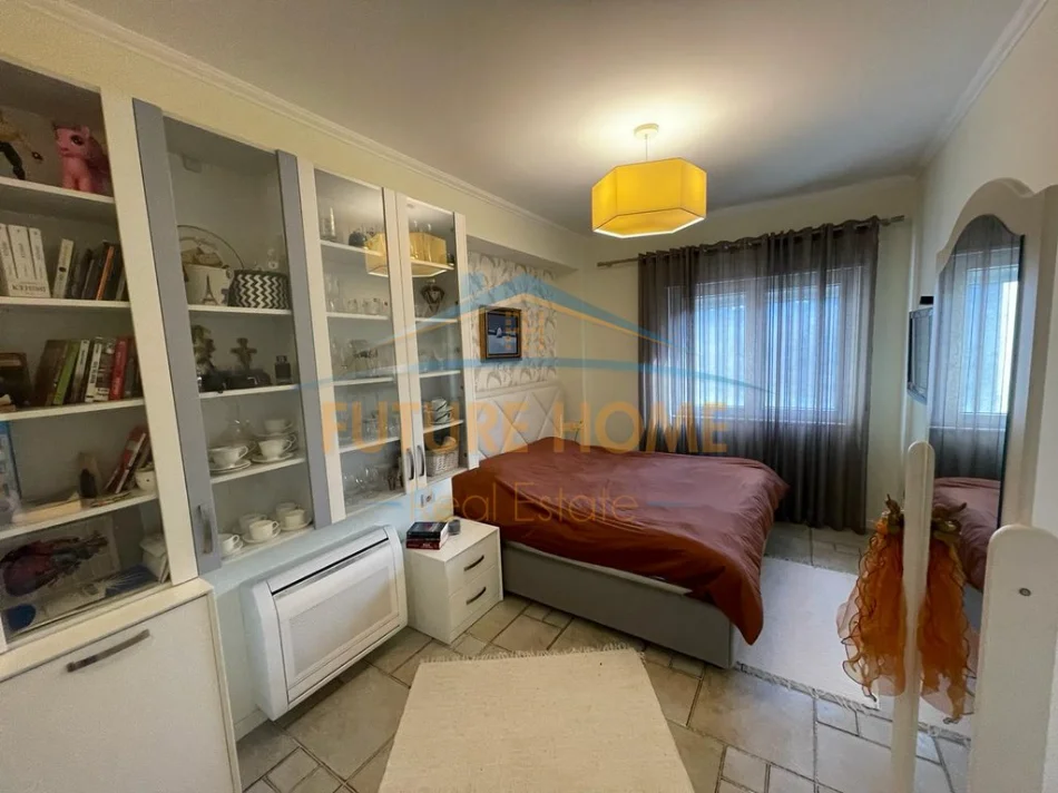 Tirane, shitet apartament 1+1+Aneks+Ballkon Kati 1, 74 m² 146.000 € (KODRA E DIELLIT 1)